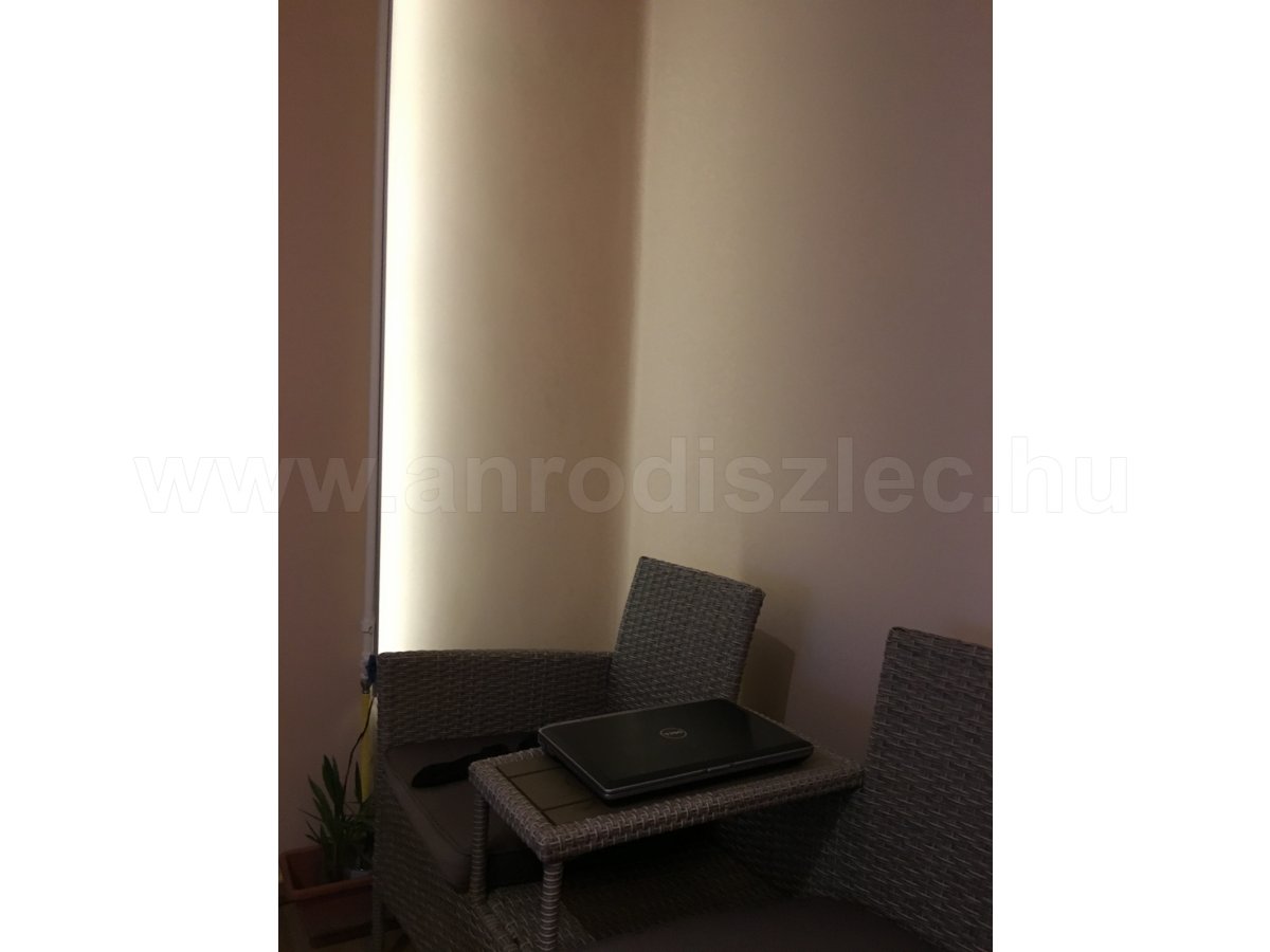 2 méter led csík hangulatfénynek (gázcsőre erősített alu profilban, opál fedővel)
