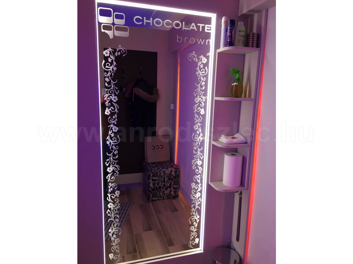 Chocholate Brown Szolárium igényes belső tér led hangulatfényekkel
