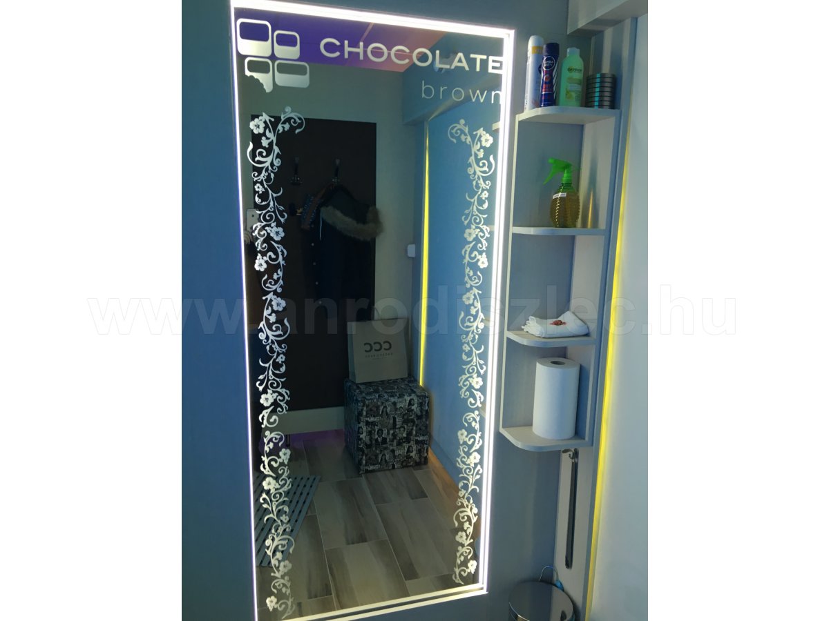 Chocholate Brown Szolárium tükörvilágítással, színváltós hangulatfénnyel, igényes környezetben
