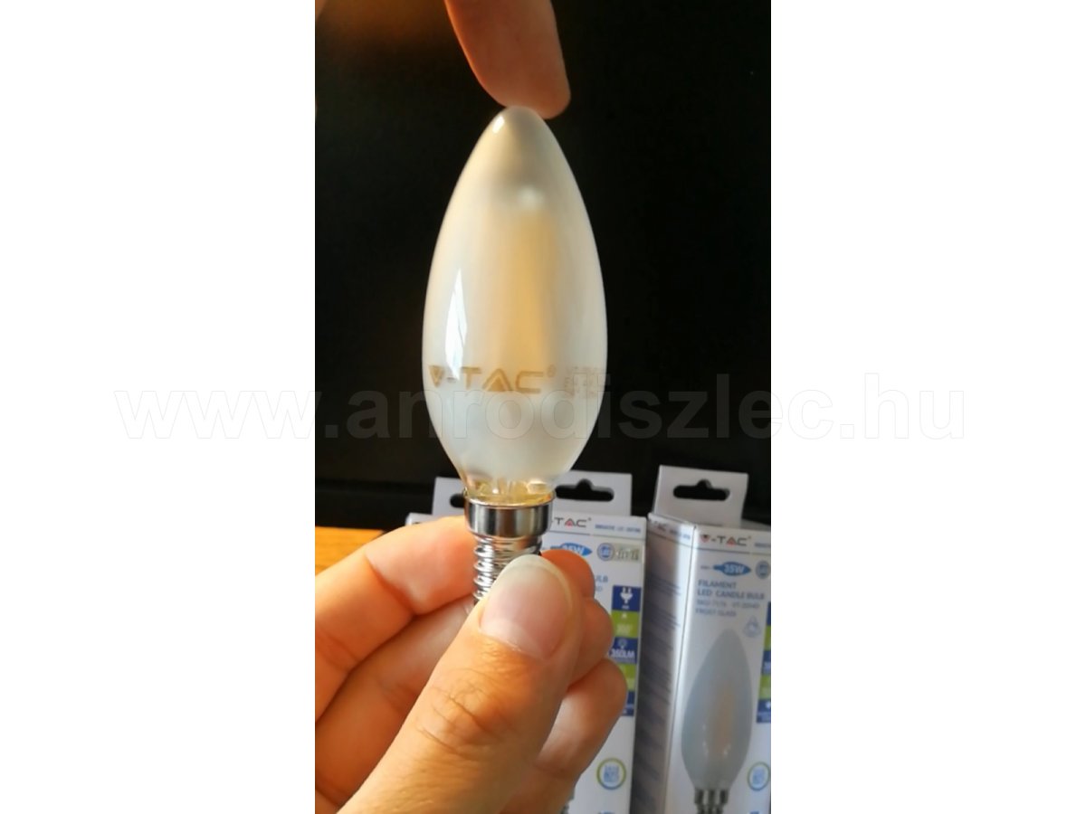14685 E14 LED gyertyaizzó homályos burával
