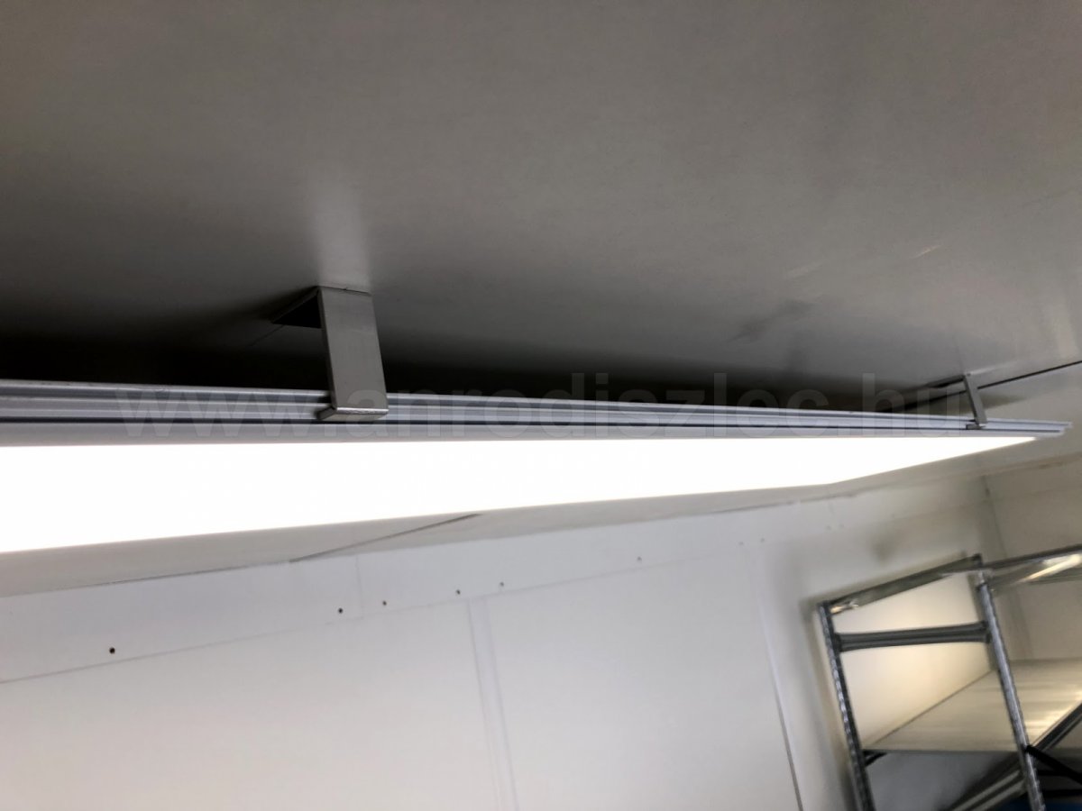 20x3 mm alu laposvasból házilag hajlított olcsó rögzítő LED panel falra-mennyezetre szereléséhez