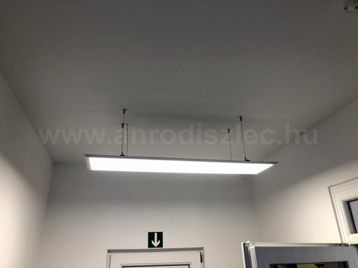 LED panel függesztők az ANRO bemutatóteremben
