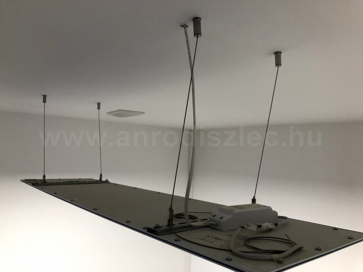 LED panel függesztők az ANRO bemutatóteremben