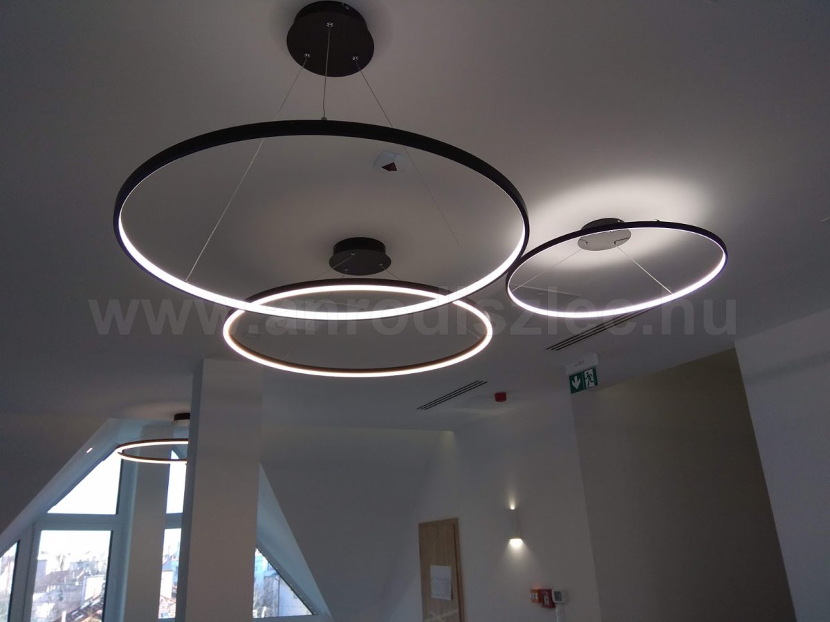 LED függeszték mennyezeten elegáns kör forma, fekete szín