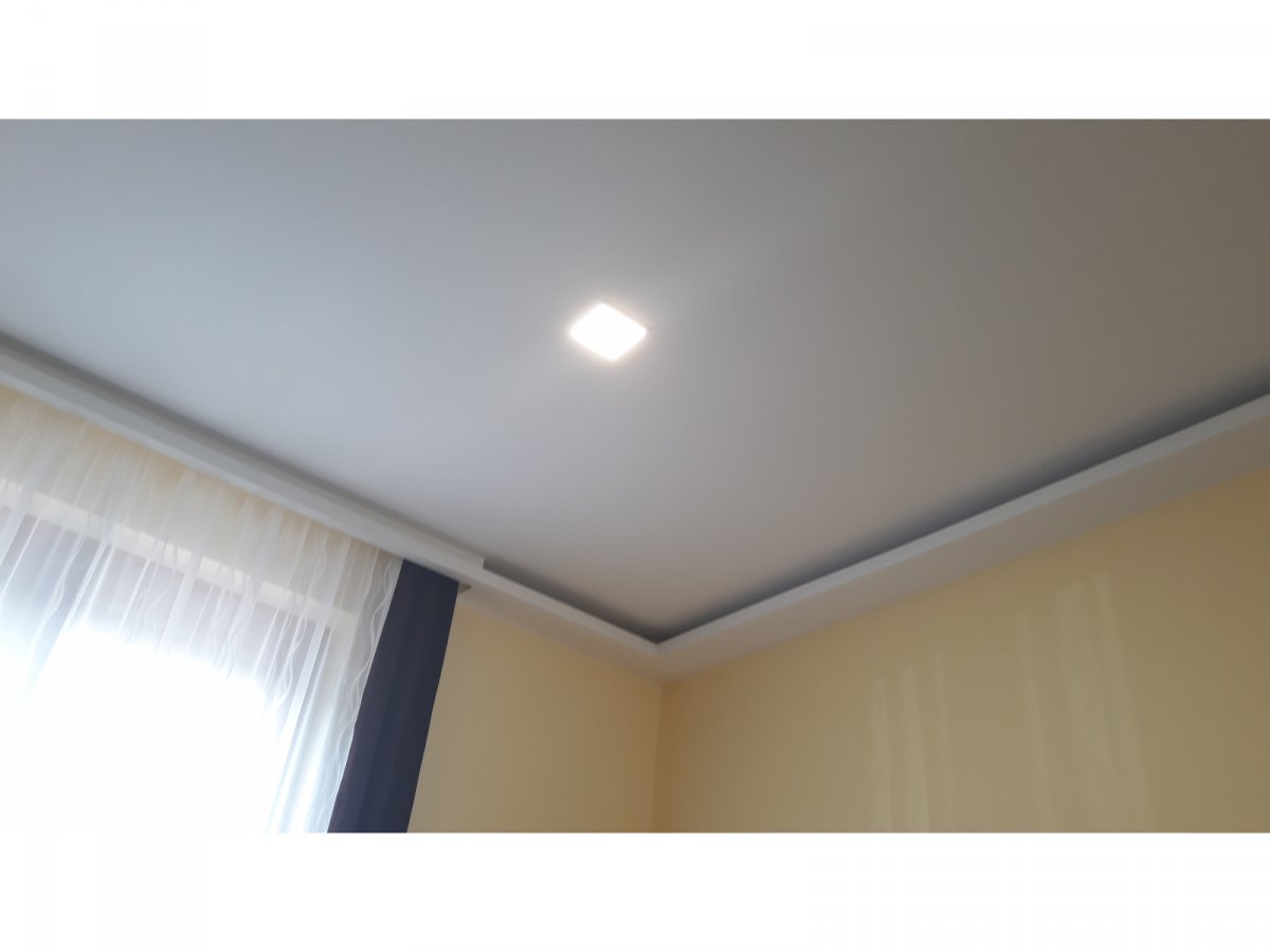 Mennyezeti LED panel gipszkartonba süllyesztve