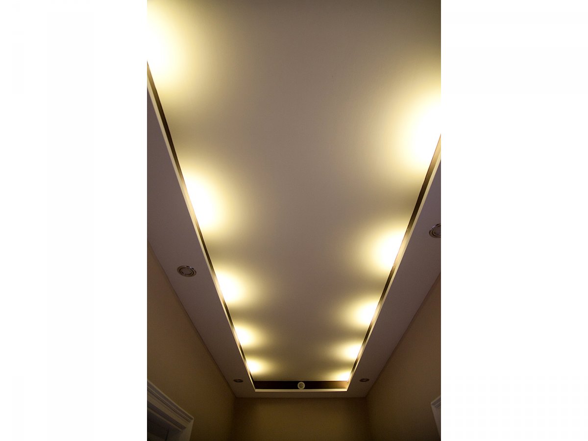 LED modulos rejtett világítás, spotlámpákkal