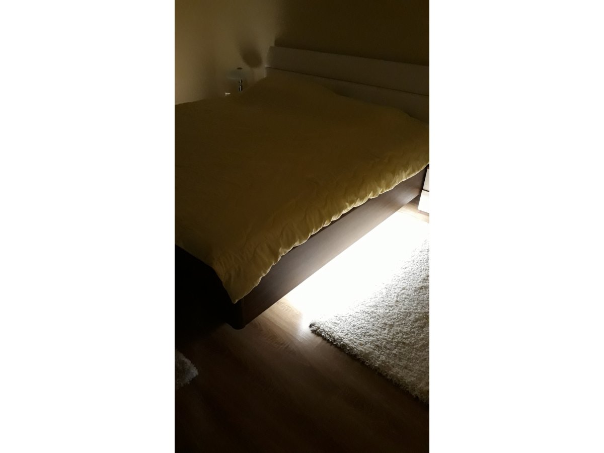 Ágy hangulatvilágítás mozgásérzékelős LED szettel