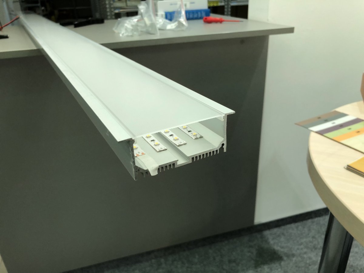 Nagy alu profil akár 4 sor led szalagnak