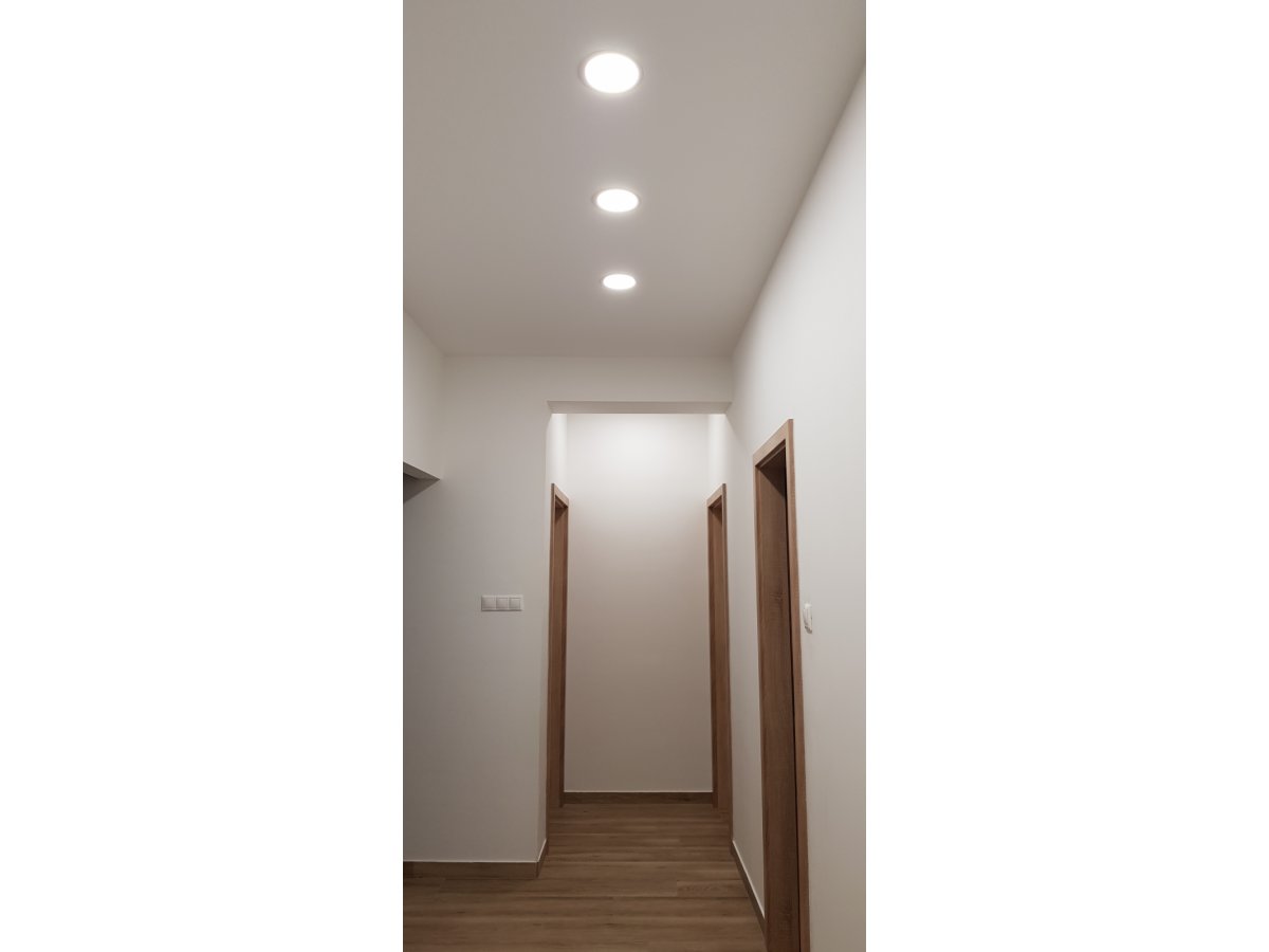 12 Wattos V-TAC LED panel folyosó álmennyezetben 