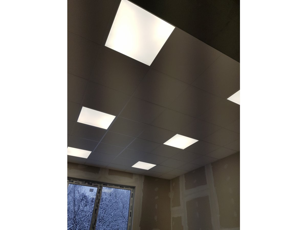 Kazettás álmennyezet energiatakarékos LED paneles világítással 