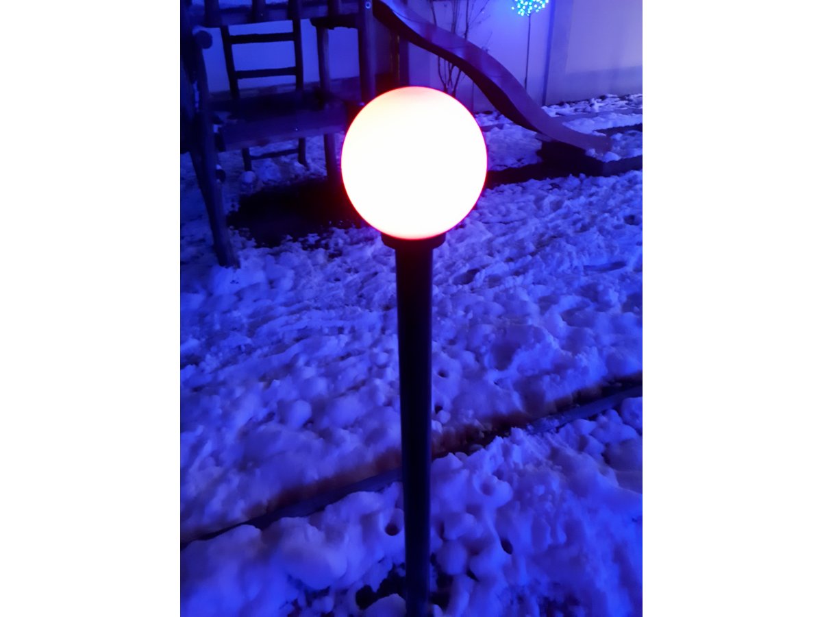 Kerti lámpa piros E27 led izzóval 