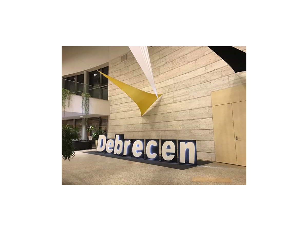 Dekorációs világítás Debrecen felirat