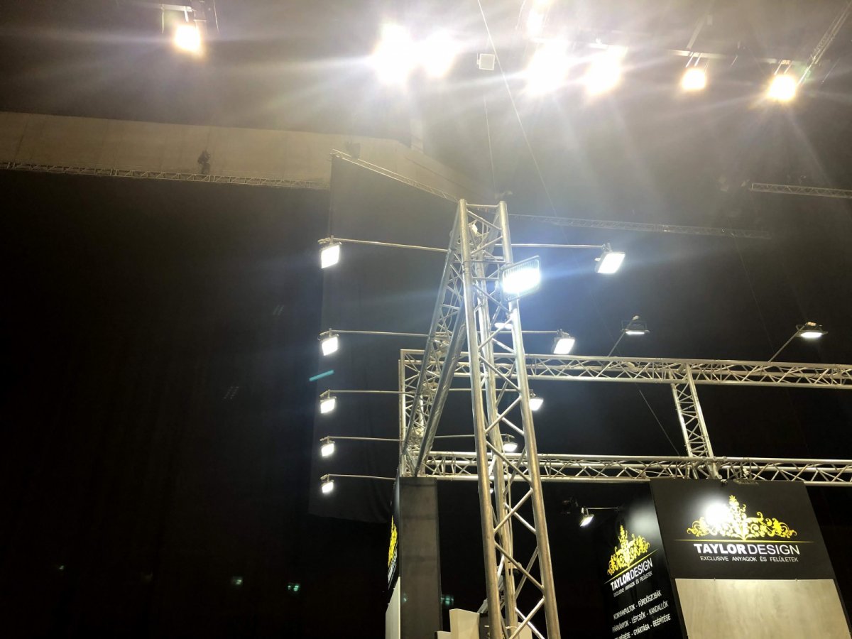LED reflektor kiállítási stand megvilágítására