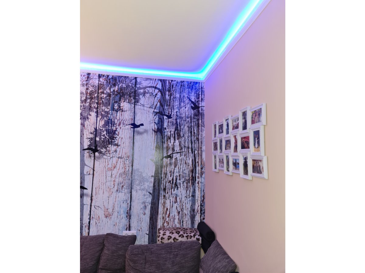 Kiegészítő díszléc RGB LED szalaggal