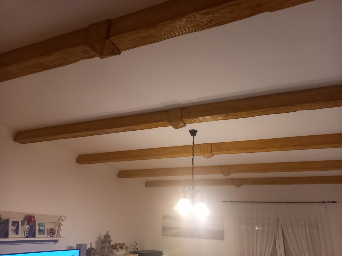 Álgerenda famintás lazúrral kezelve