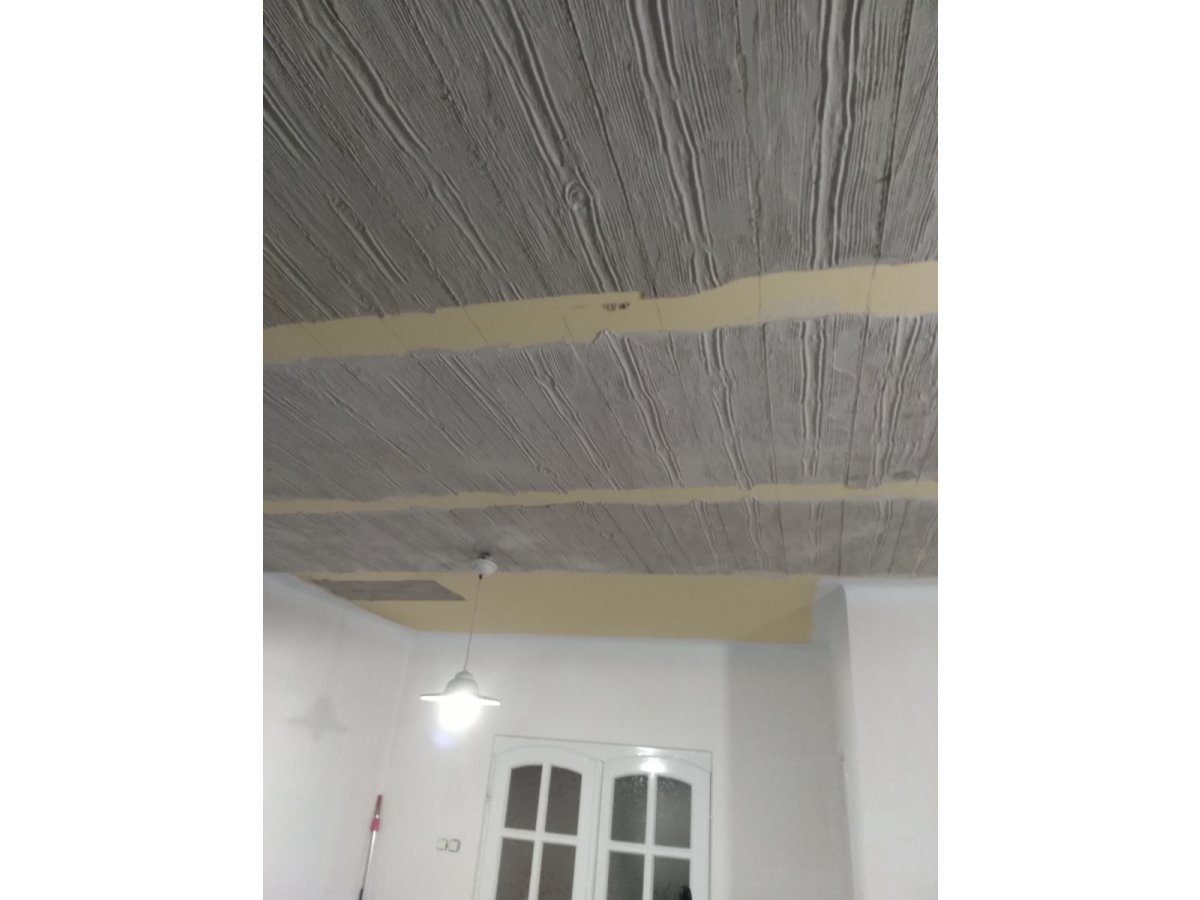 Előtte: ide kerülnek a gerendák