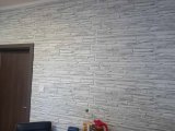 PVC falpanel konyha dekor falburkolat: szürke vékony csíkokból álló kőburkolat