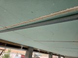 Stablon világításhoz kimart nút a LED profil számára 